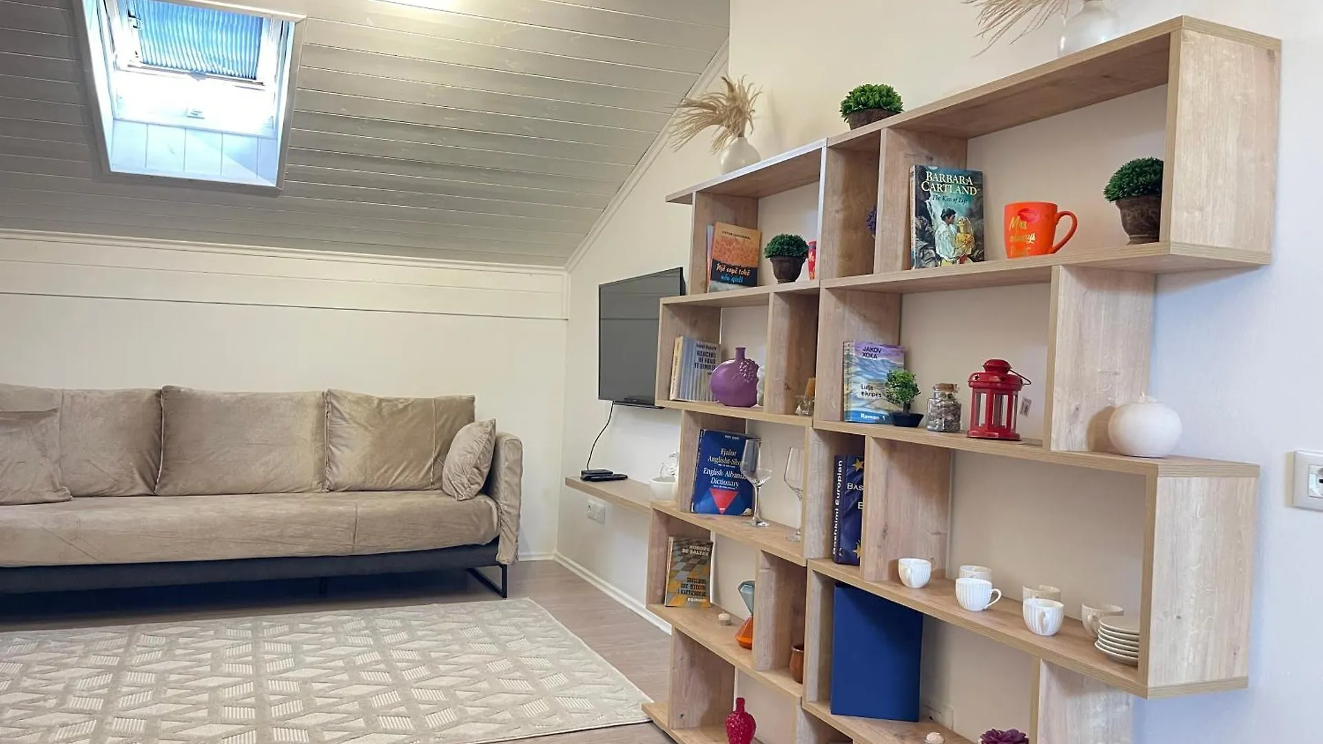 טיראנה Loris Central Apartment